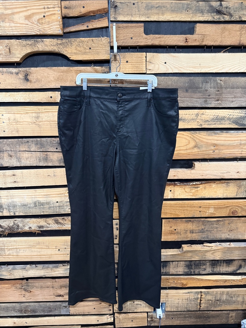 Chico’s So Slimming Girlfriend Flare Black Faux Leather Pants Size 18 (3.5) NWT